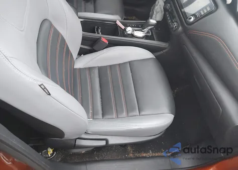 2021 Nissan Kicks Sr Xtronic Cvt z USA, uszkodzony, nr VIN 3N1CP5DV3ML510172